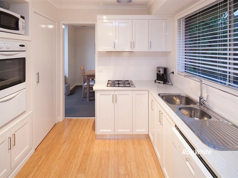 6 Cotoneaster Way, Langwarrin VIC 3910