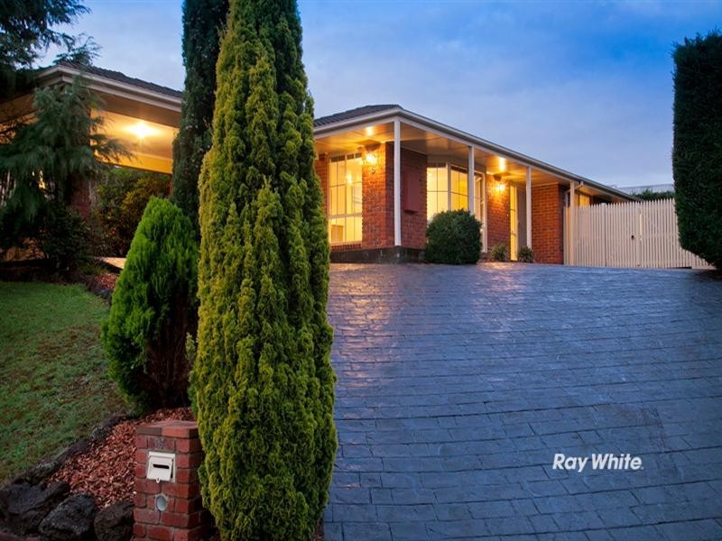 6 Cotoneaster Way, Langwarrin VIC 3910