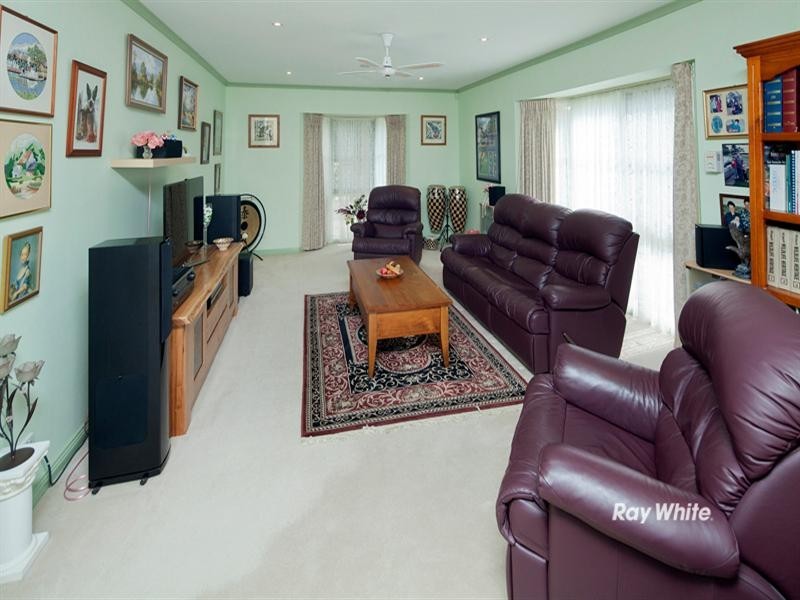 4 Nottingham Avenue, Somerville VIC 3912