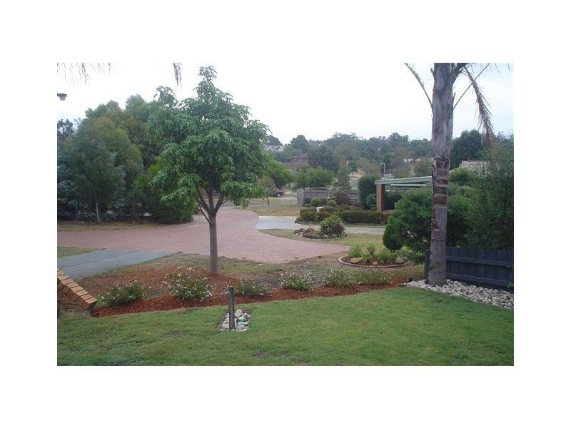 4 Lois Court, Langwarrin VIC 3910