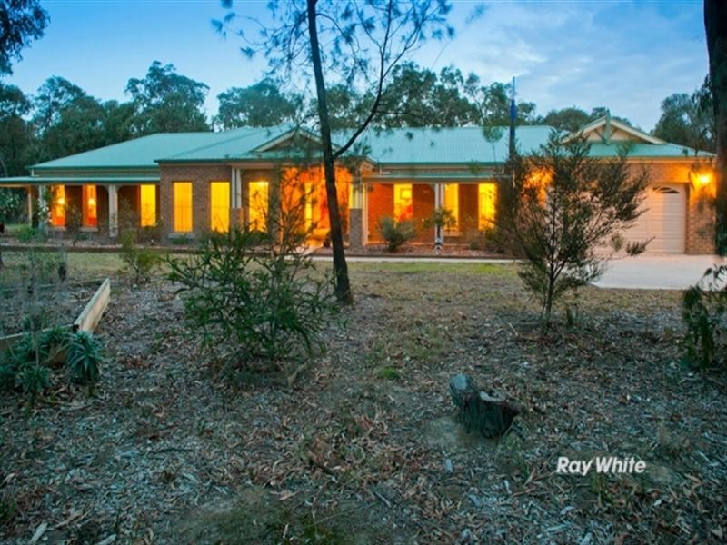 10 Bellbird Court, Langwarrin VIC 3910