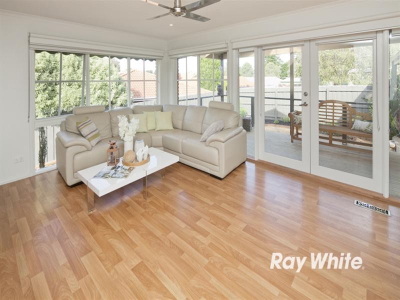 7 Waralong Court, Langwarrin VIC 3910