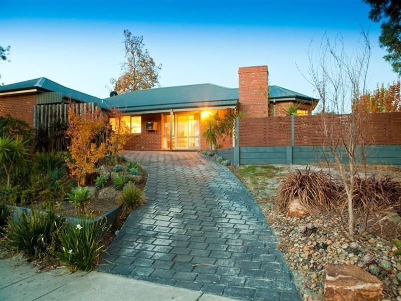 1 Roberna Court, Langwarrin VIC 3910