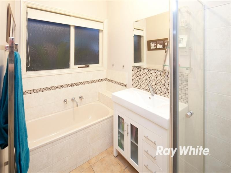 1 Roberna Court, Langwarrin VIC 3910