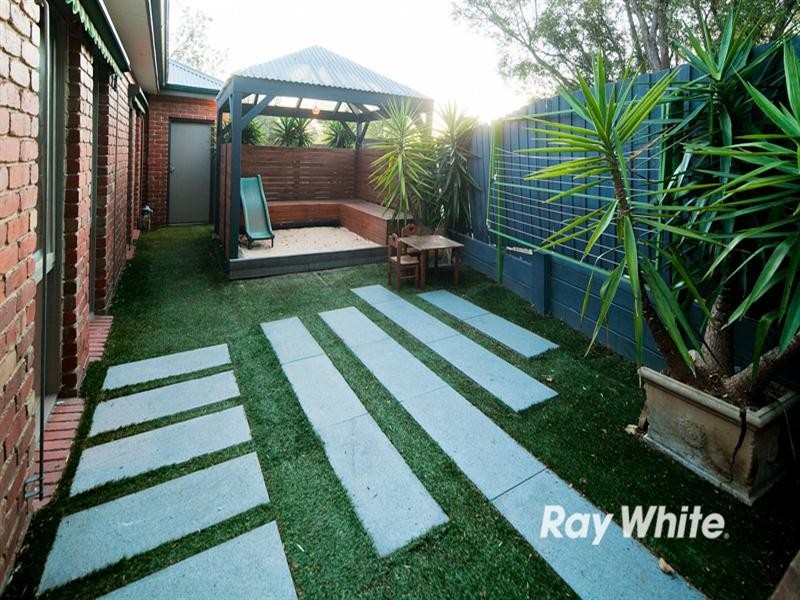 1 Roberna Court, Langwarrin VIC 3910