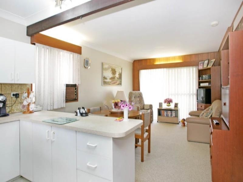 11 Blackswan Street, Berkeley Vale NSW 2261