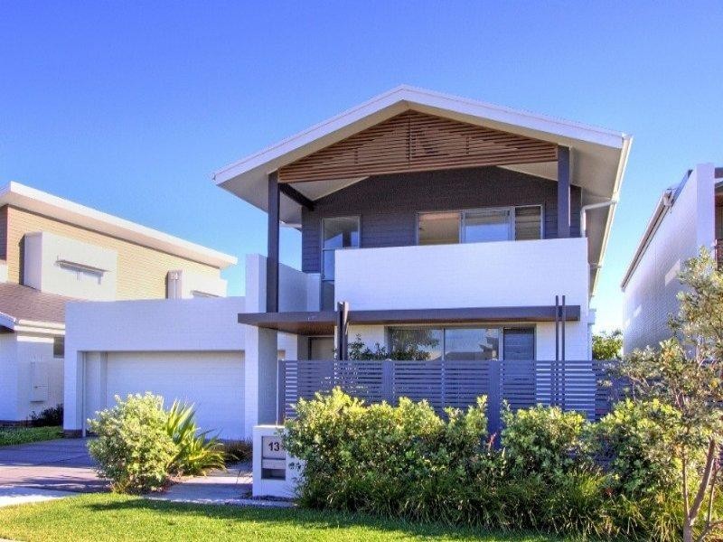 13 Pebble Beach Avenue, Magenta NSW 2261