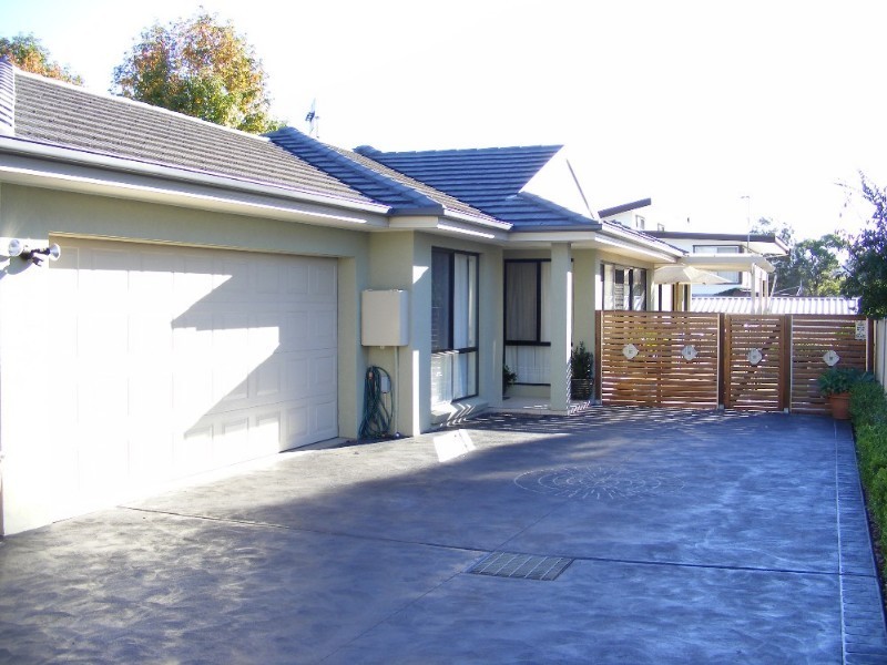 5a Carlyon Street, Killarney Vale NSW 2261