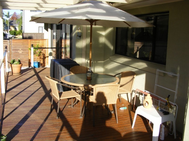 5a Carlyon Street, Killarney Vale NSW 2261