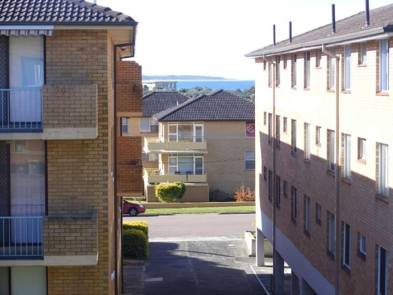 2/8 Bayview Avenue, The Entrance NSW 2261