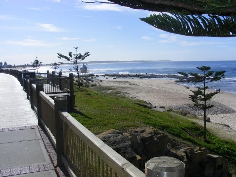 2/8 Bayview Avenue, The Entrance NSW 2261