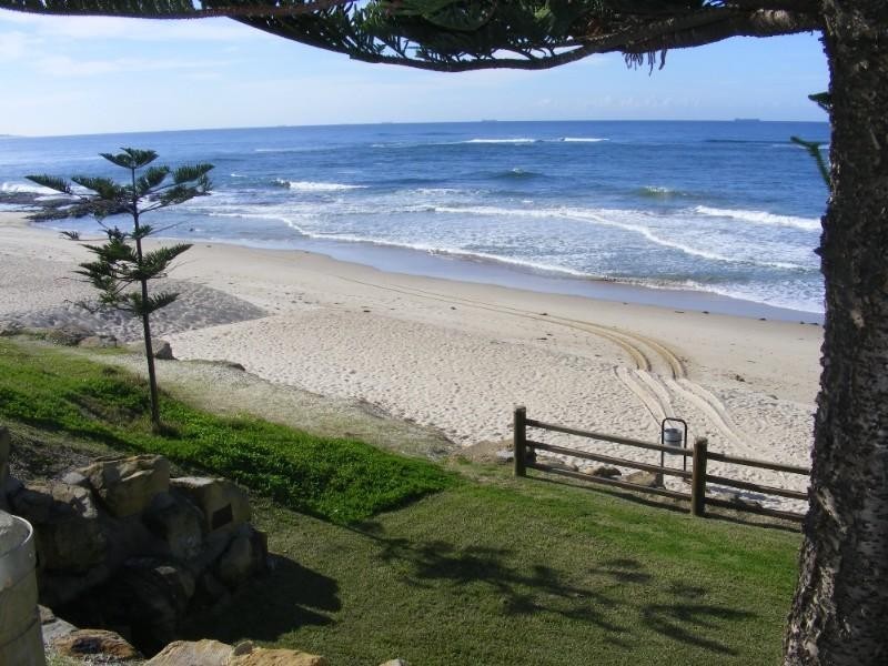 2/8 Bayview Avenue, The Entrance NSW 2261