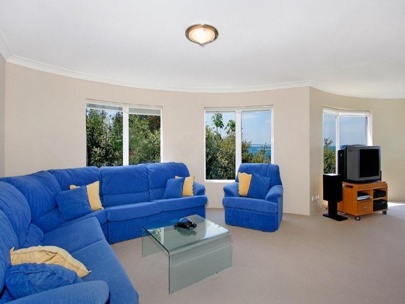 1/120 Ocean Parade, Blue Bay NSW 2261