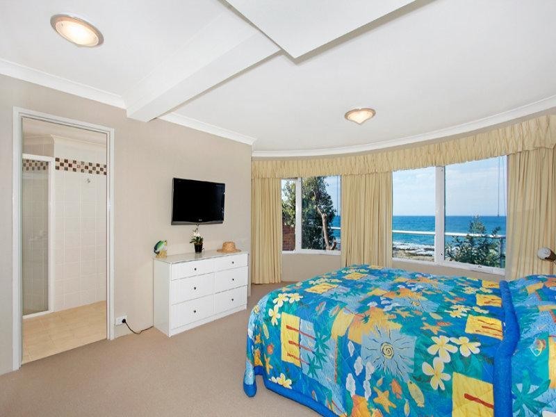 1/120 Ocean Parade, Blue Bay NSW 2261