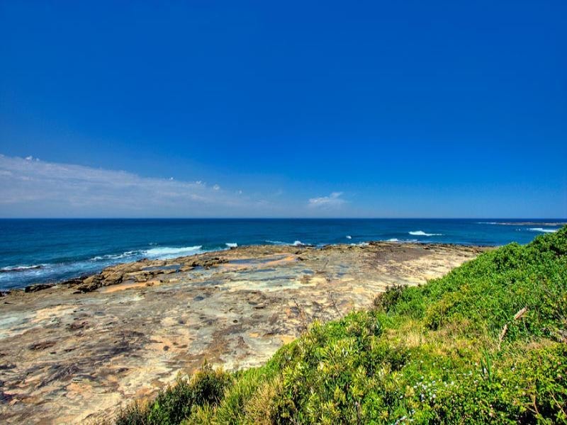 1/120 Ocean Parade, Blue Bay NSW 2261