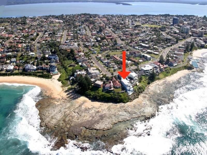 1/120 Ocean Parade, Blue Bay NSW 2261