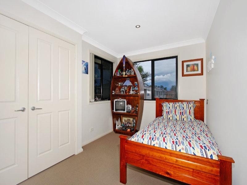 12 Bondi Road, The Entrance NSW 2261