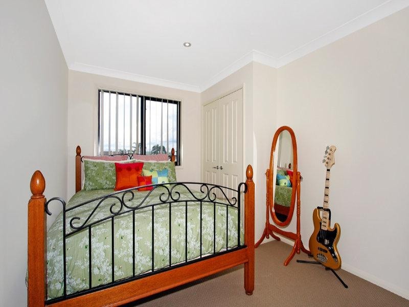 12 Bondi Road, Magenta NSW 2261