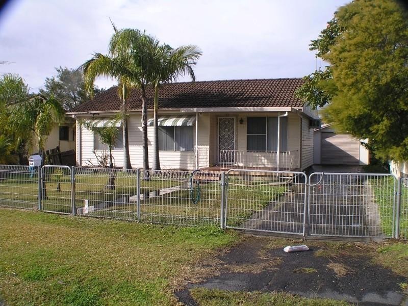 58 Flinders Avenue, Killarney Vale NSW 2261