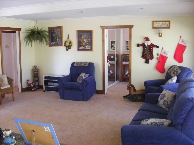 24 Elaine Avenue, Berkeley Vale NSW 2261