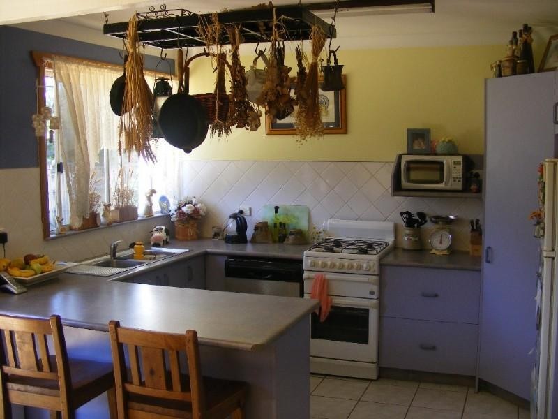 24 Elaine Avenue, Berkeley Vale NSW 2261