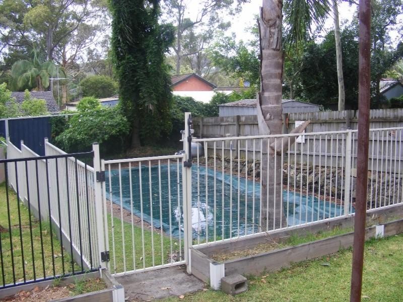 24 Elaine Avenue, Berkeley Vale NSW 2261