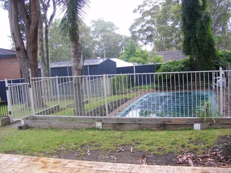 24 Elaine Avenue, Berkeley Vale NSW 2261