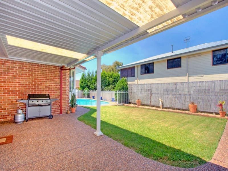 93 Old Wyong Road, Berkeley Vale NSW 2261