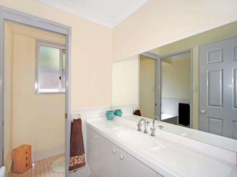 93 Old Wyong Road, Berkeley Vale NSW 2261