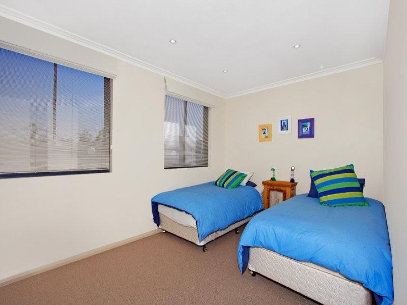 10/110-112 Ocean Parade, Blue Bay NSW 2261