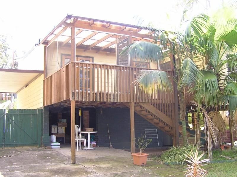 42 Shannon Parade, Berkeley Vale NSW 2261