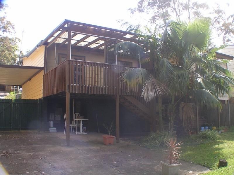 42 Shannon Parade, Berkeley Vale NSW 2261