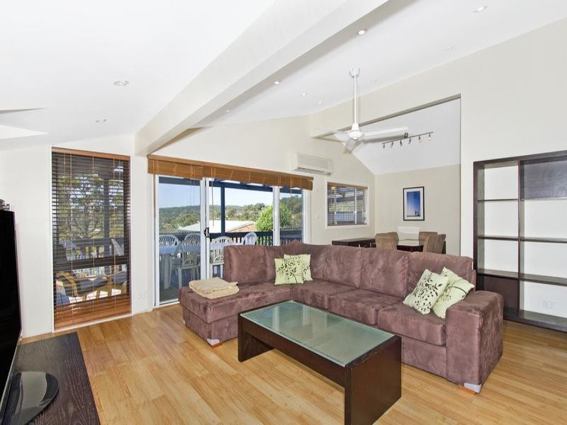 62 Promenade Avenue, Bateau Bay NSW 2261