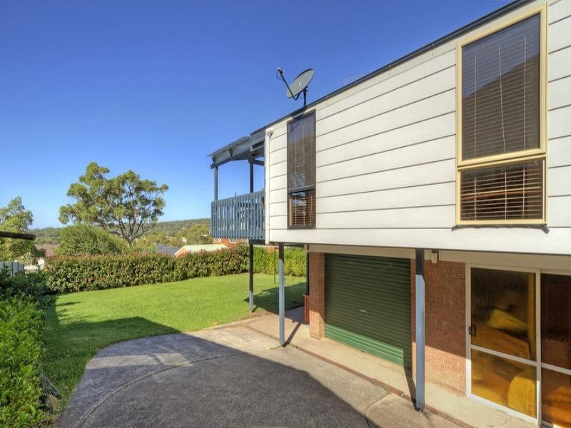 62 Promenade Avenue, Bateau Bay NSW 2261