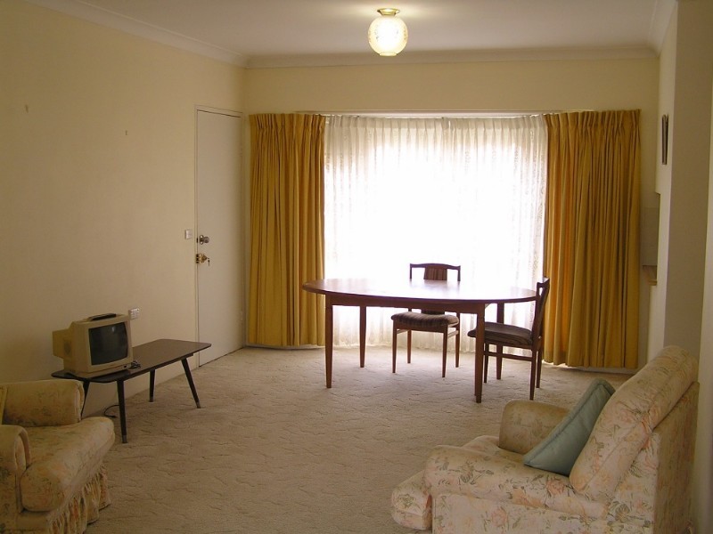 15 Lorraine Avenue, Berkeley Vale NSW 2261