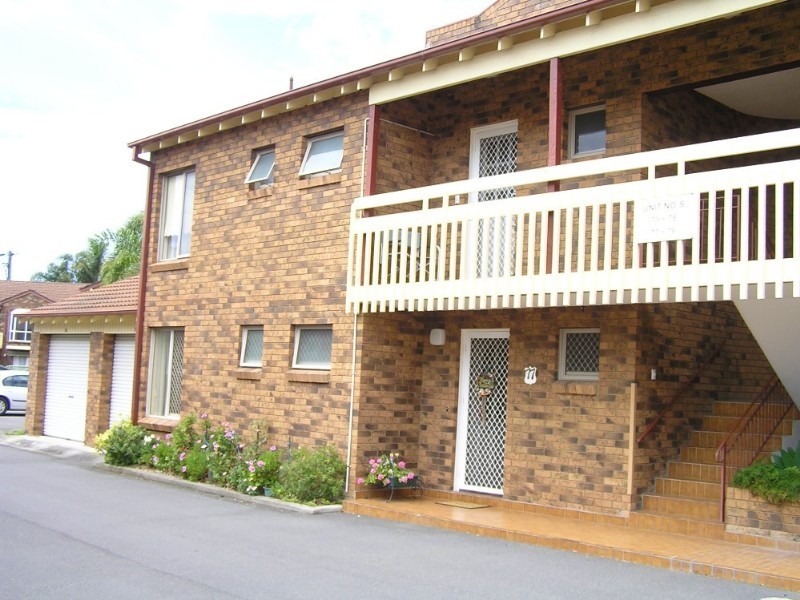 15 Lorraine Avenue, Berkeley Vale NSW 2261