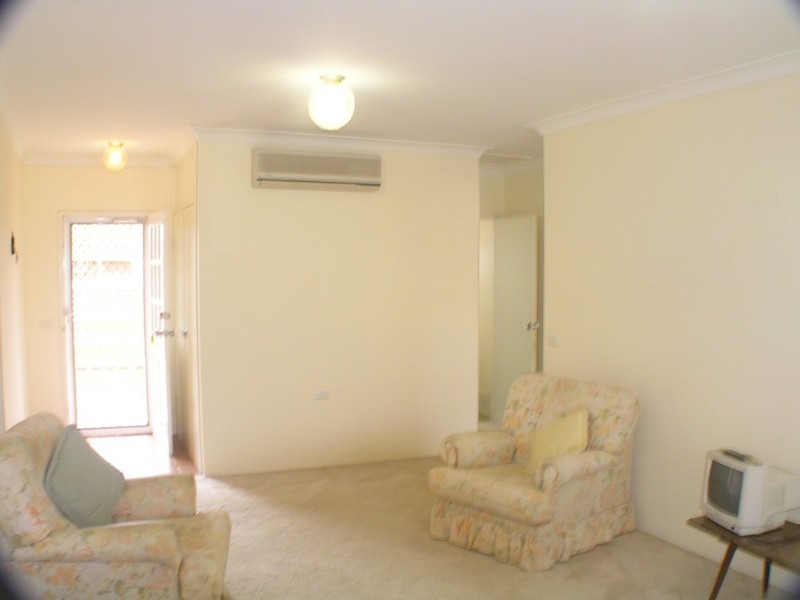 15 Lorraine Avenue, Berkeley Vale NSW 2261