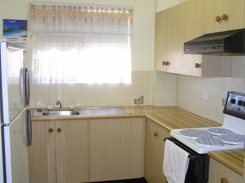 15 Lorraine Avenue, Berkeley Vale NSW 2261