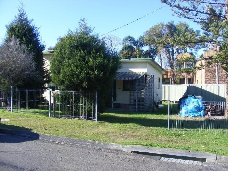 26 Gosford Avenue, The Entrance NSW 2261
