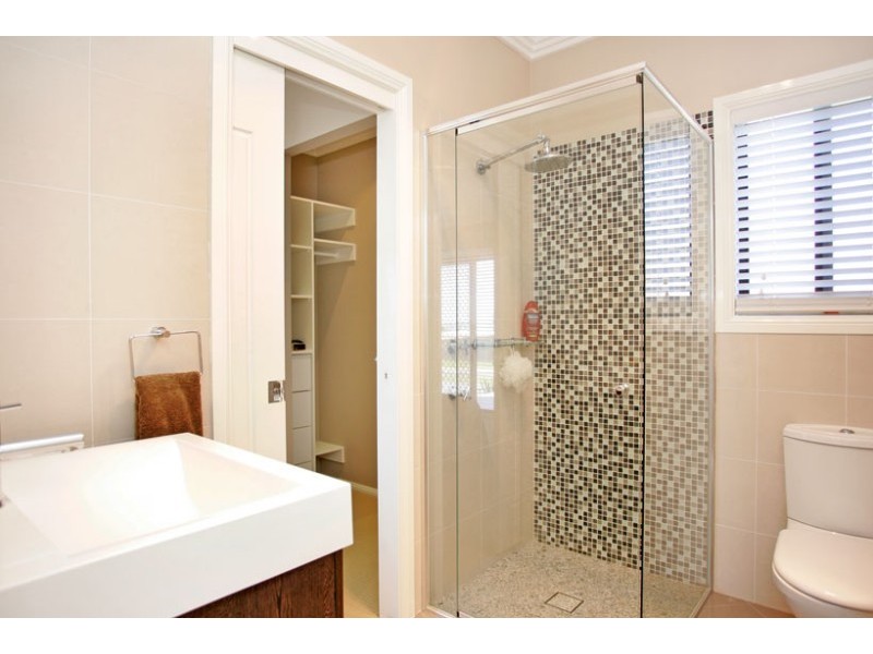 5 Carlyon Street, Killarney Vale NSW 2261