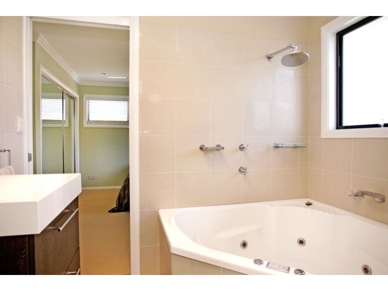 5 Carlyon Street, Killarney Vale NSW 2261