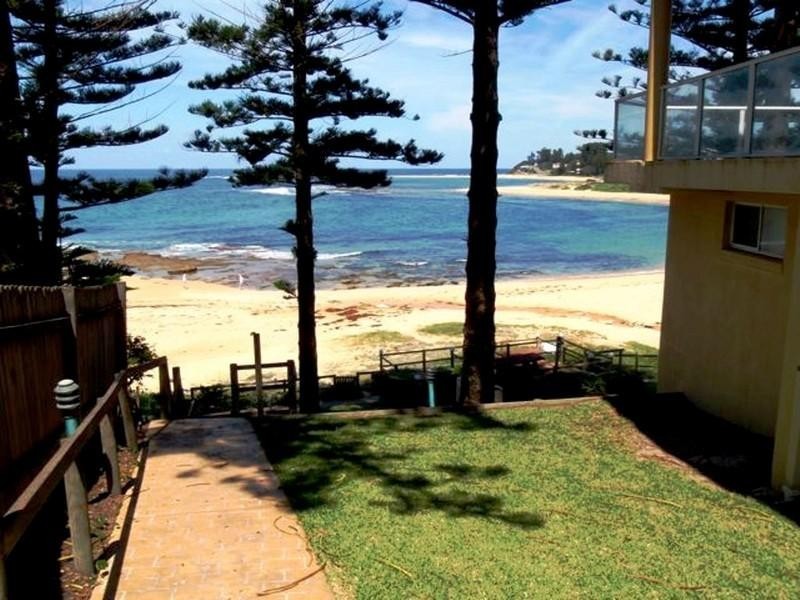 Blue Bay NSW 2261