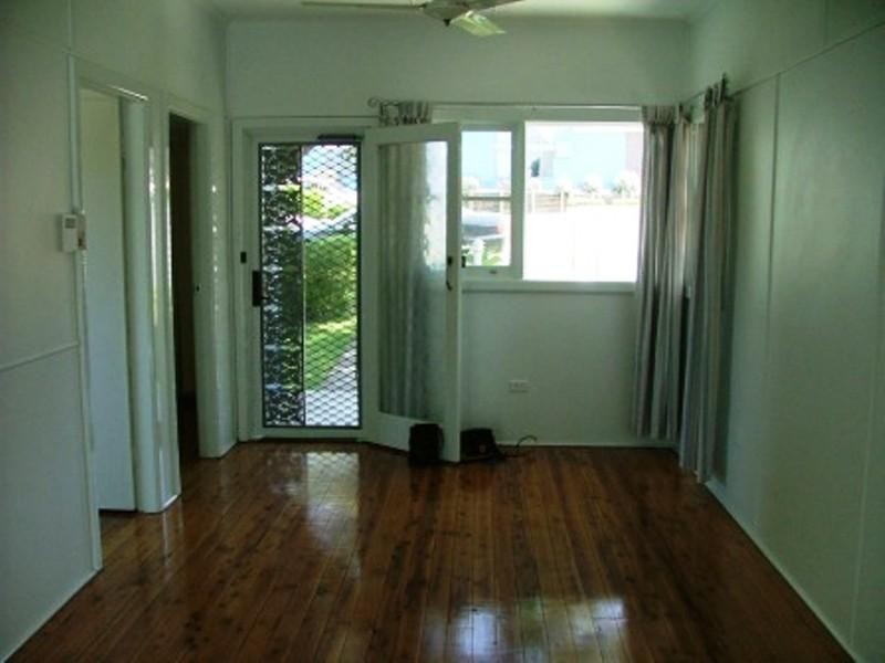 6 Ventura Avenue, Bateau Bay NSW 2261