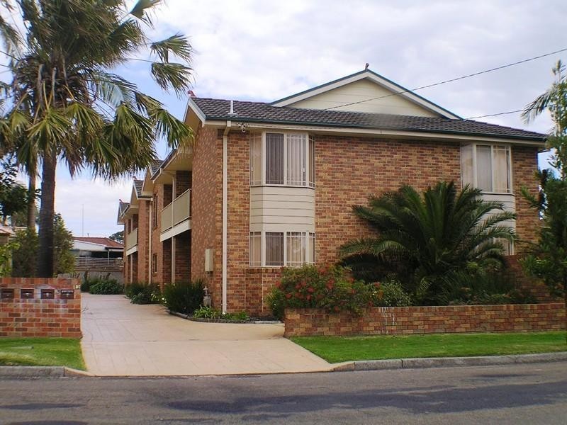 2/19 Bay Road, The Entrance NSW 2261