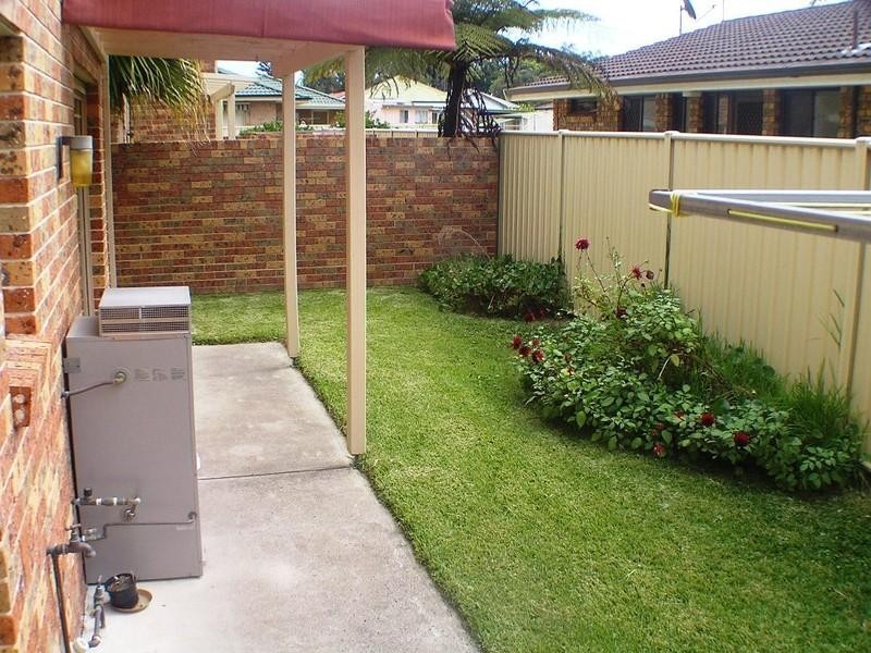 2/19 Bay Road, The Entrance NSW 2261