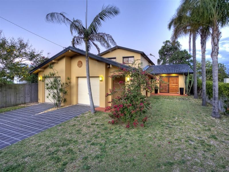 100 Bay Road, Blue Bay NSW 2261