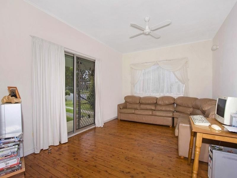 8 Main Street, Killarney Vale NSW 2261
