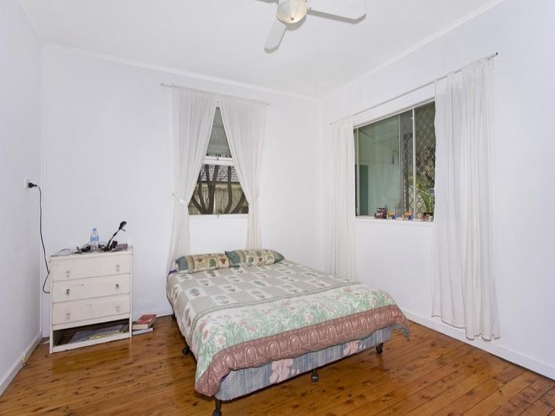 8 Main Street, Killarney Vale NSW 2261