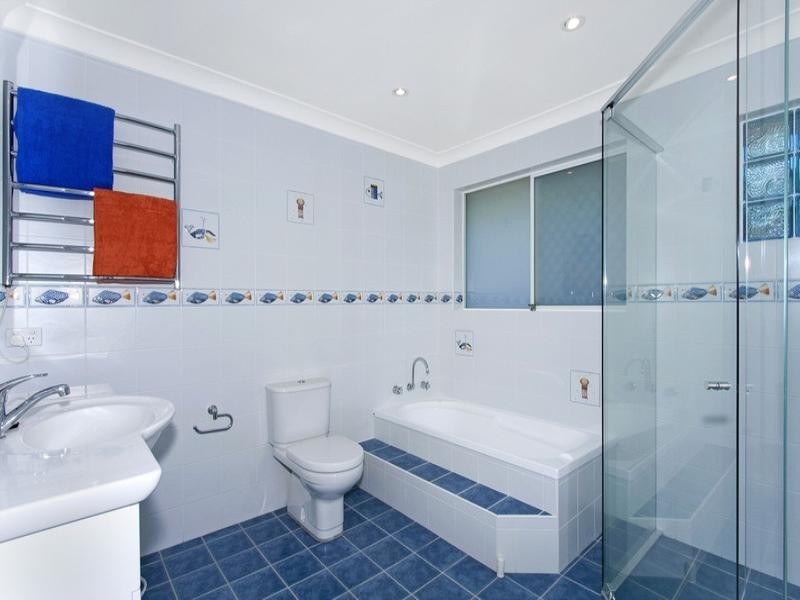 31 Jean Avenue, Berkeley Vale NSW 2261