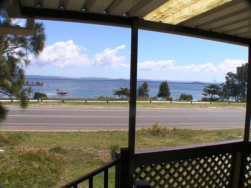 2 Bondi Road, The Entrance North NSW 2261